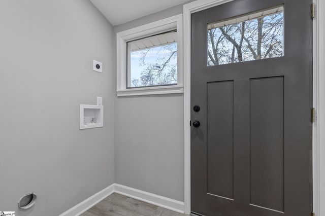 9 Brooks Avenue, Greenville, SC 29617