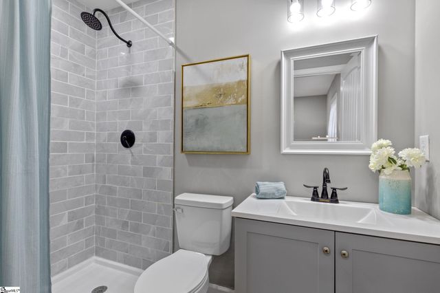 9 Brooks Avenue, Greenville, SC 29617