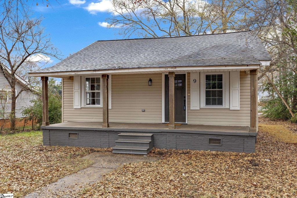 9 Brooks Avenue, Greenville, SC 29617