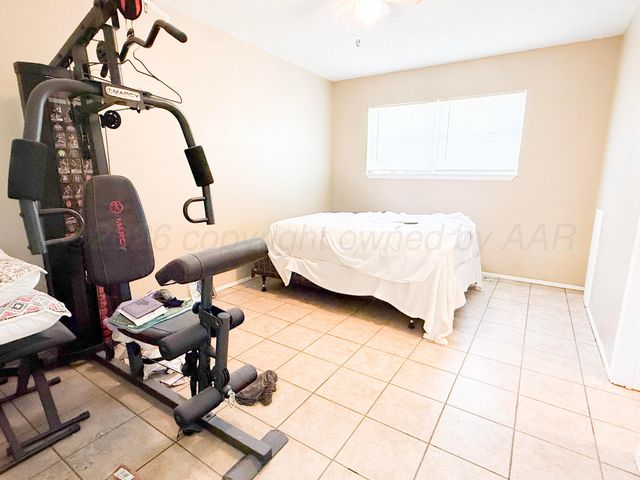 805 Avenue J, Childress, TX 79201