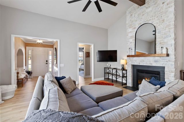 9708 Kestral Ridge Drive, Charlotte, NC 28269