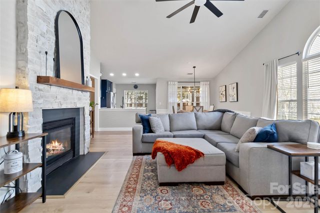 9708 Kestral Ridge Drive, Charlotte, NC 28269