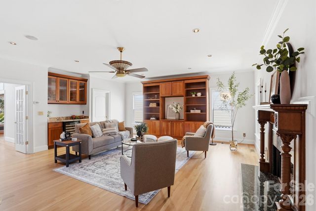 416 E Park Avenue, Charlotte, NC 28203