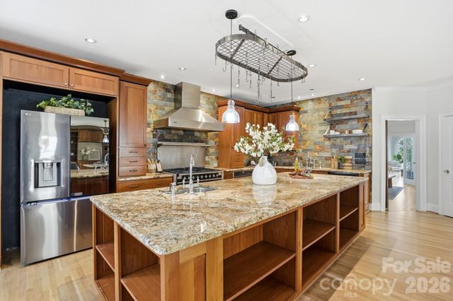 416 E Park Avenue, Charlotte, NC 28203