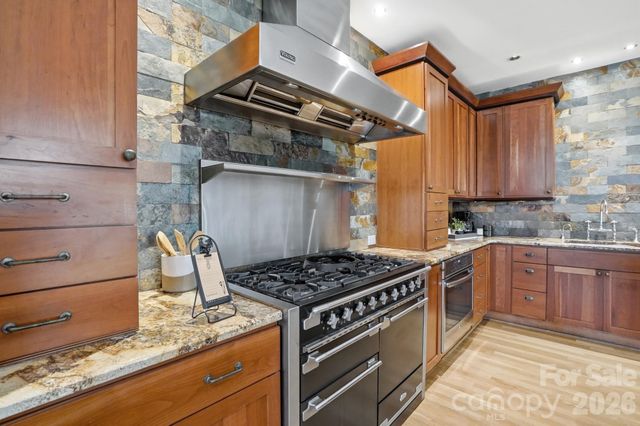 416 E Park Avenue, Charlotte, NC 28203