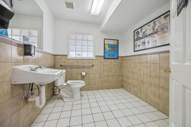 5135 Edloe Street, Houston, TX 77005
