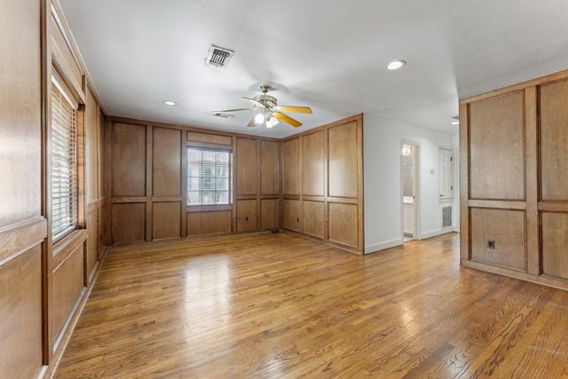 5135 Edloe Street, Houston, TX 77005