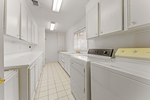 5135 Edloe Street, Houston, TX 77005