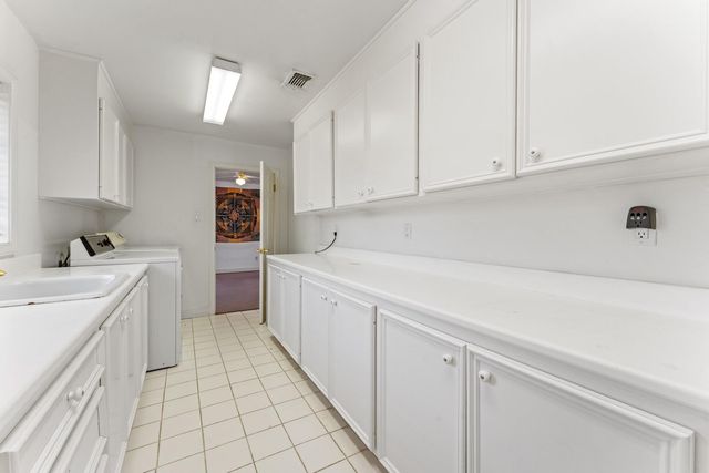 5135 Edloe Street, Houston, TX 77005