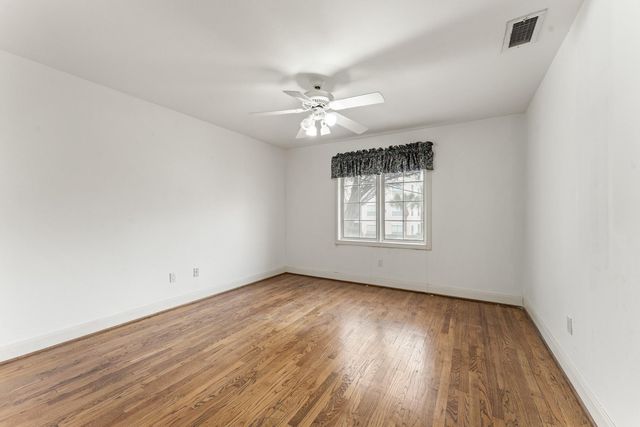 5135 Edloe Street, Houston, TX 77005