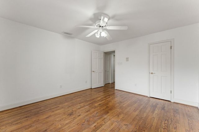 5135 Edloe Street, Houston, TX 77005