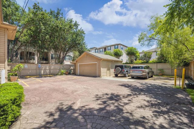 5135 Edloe Street, Houston, TX 77005