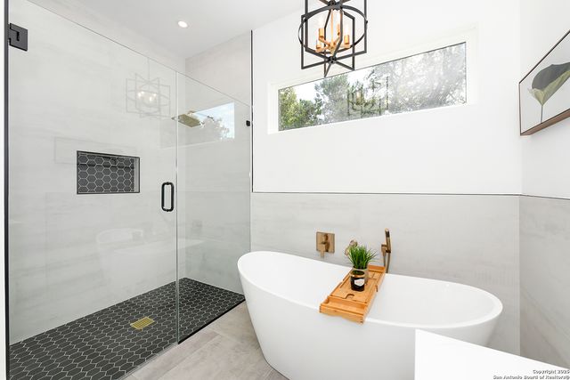 246 Mountain Creek, Boerne, TX 78006