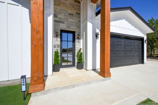 246 Mountain Creek, Boerne, TX 78006