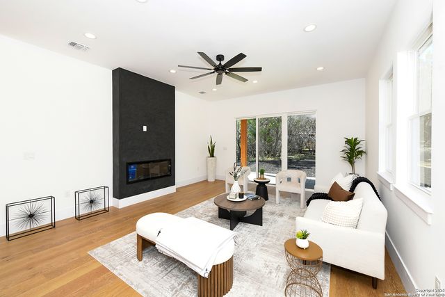 246 Mountain Creek, Boerne, TX 78006