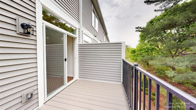 2731 Bristol Rdg Drive, Ann Arbor, MI 48105