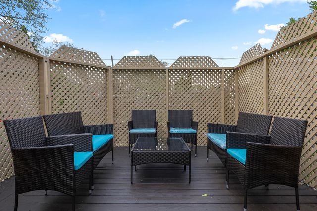 366 N Hemlock Avenue, Wood Dale, IL 60191