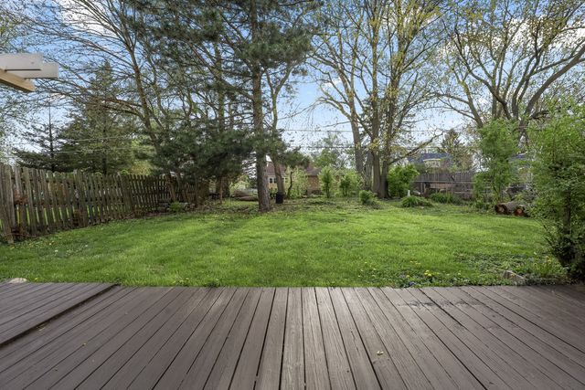 366 N Hemlock Avenue, Wood Dale, IL 60191