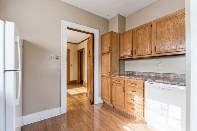 1602 1st Avenue NW, Cedar Rapids, IA 52405