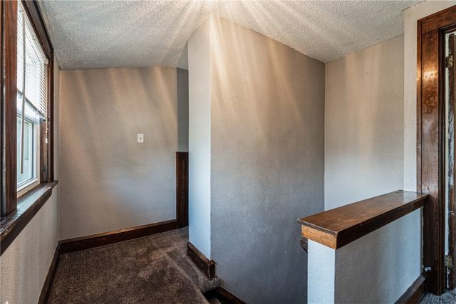 1602 1st Avenue NW, Cedar Rapids, IA 52405