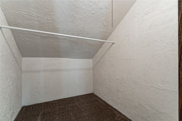 1602 1st Avenue NW, Cedar Rapids, IA 52405