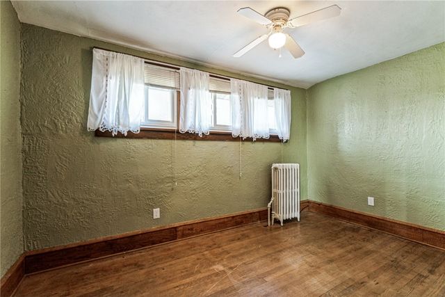 1602 1st Avenue NW, Cedar Rapids, IA 52405