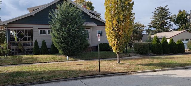 1602 1st Avenue NW, Cedar Rapids, IA 52405