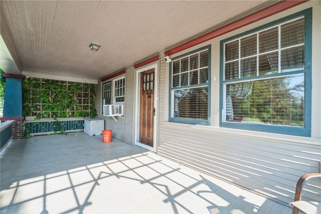 1602 1st Avenue NW, Cedar Rapids, IA 52405