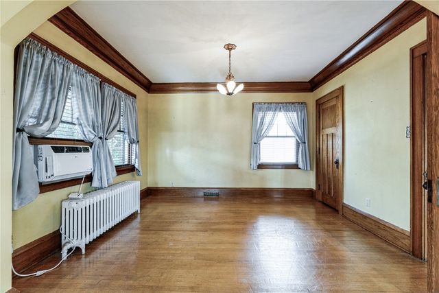 1602 1st Avenue NW, Cedar Rapids, IA 52405