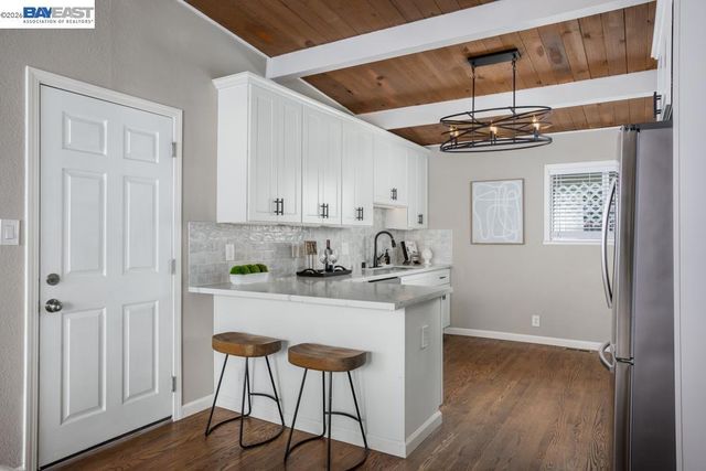 36637 Burdick St, Newark, CA 94560