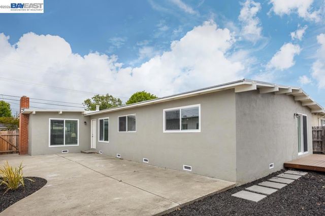 36637 Burdick St, Newark, CA 94560