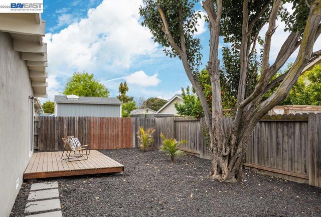 36637 Burdick St, Newark, CA 94560