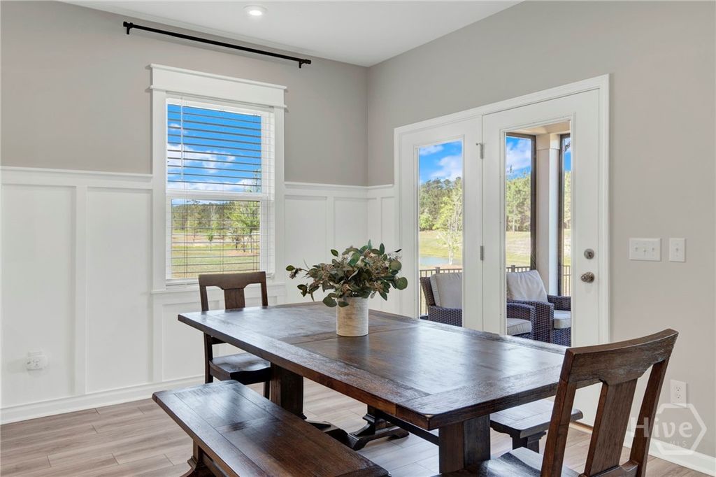 Image 14 of property listing at 815 Longleaf Drive, Richmond Hill, GA 31324