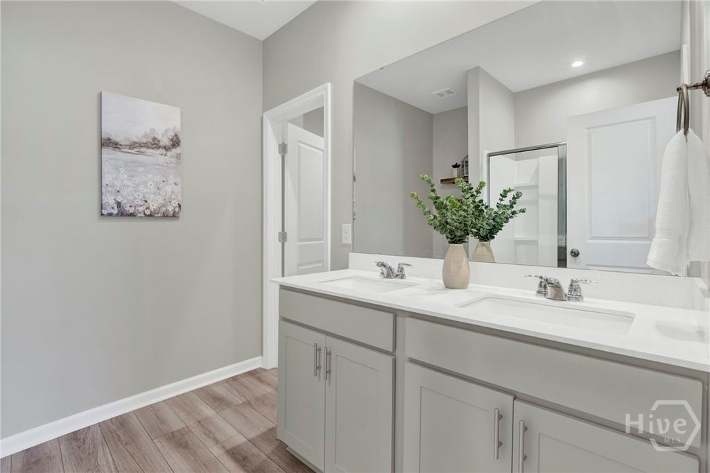 Image 28 of property listing at 815 Longleaf Drive, Richmond Hill, GA 31324