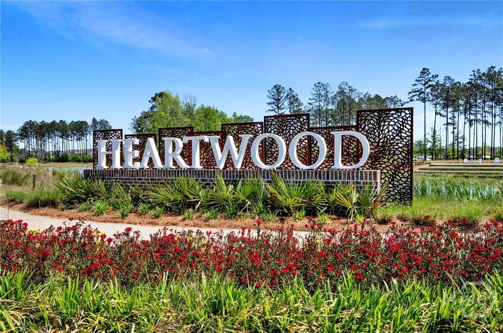 Image 38 of property listing at 815 Longleaf Drive, Richmond Hill, GA 31324