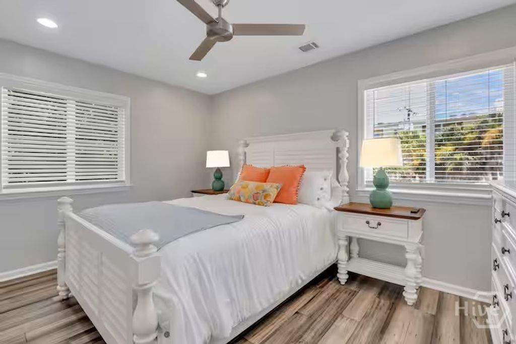 Image 10 of property listing at 14 17th Street, Tybee Island, GA 31328