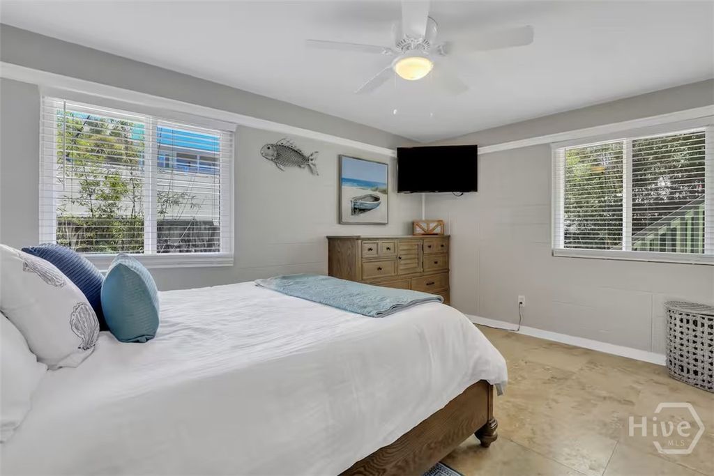 Image 14 of property listing at 14 17th Street, Tybee Island, GA 31328