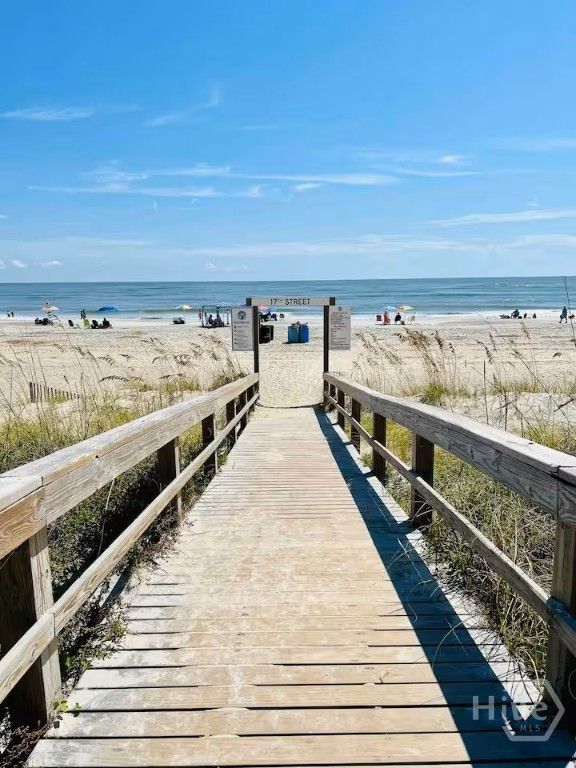 Image 20 of property listing at 14 17th Street, Tybee Island, GA 31328
