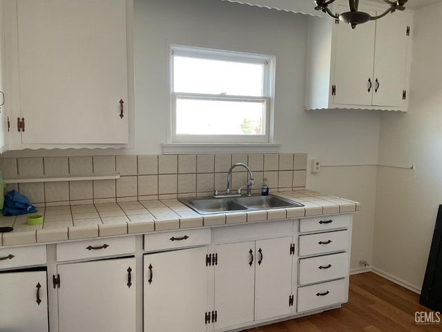 401 F Street, Taft, CA 93268