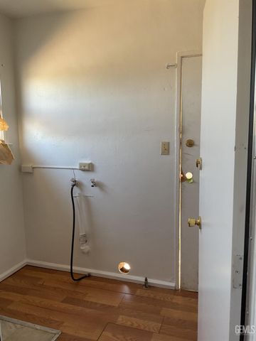 401 F Street, Taft, CA 93268