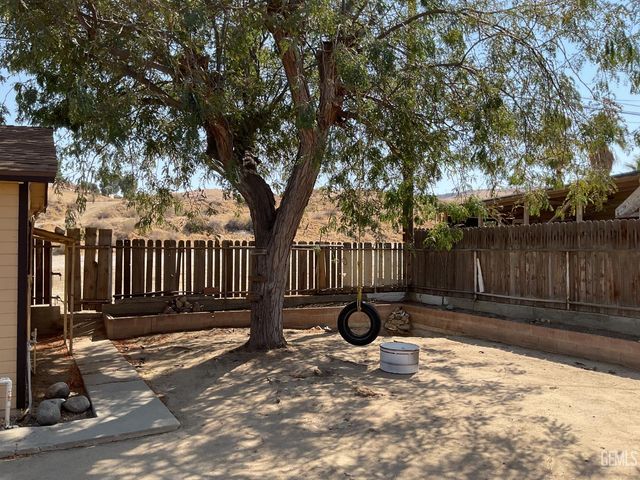 401 F Street, Taft, CA 93268