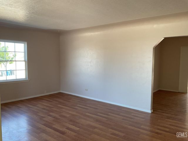 401 F Street, Taft, CA 93268