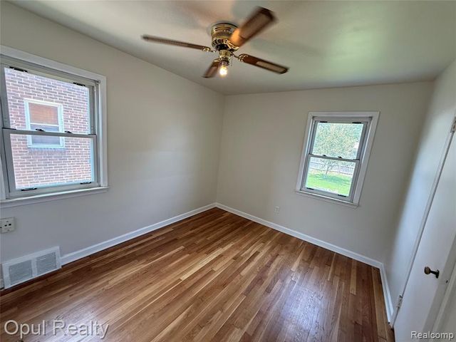 13272 Callender Street, Southgate, MI 48195