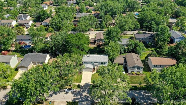 530 Cottonwood Circle, Bolingbrook, IL 60440