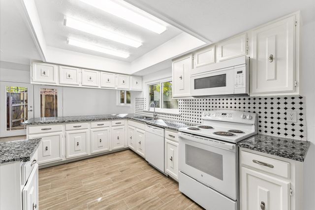 3222 Park Garden Drive, Houston, TX 77339