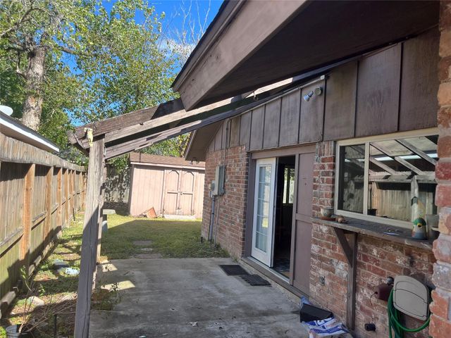 11702 Ensbrook Drive, Houston, TX 77099