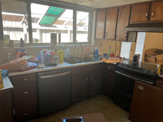 11702 Ensbrook Drive, Houston, TX 77099