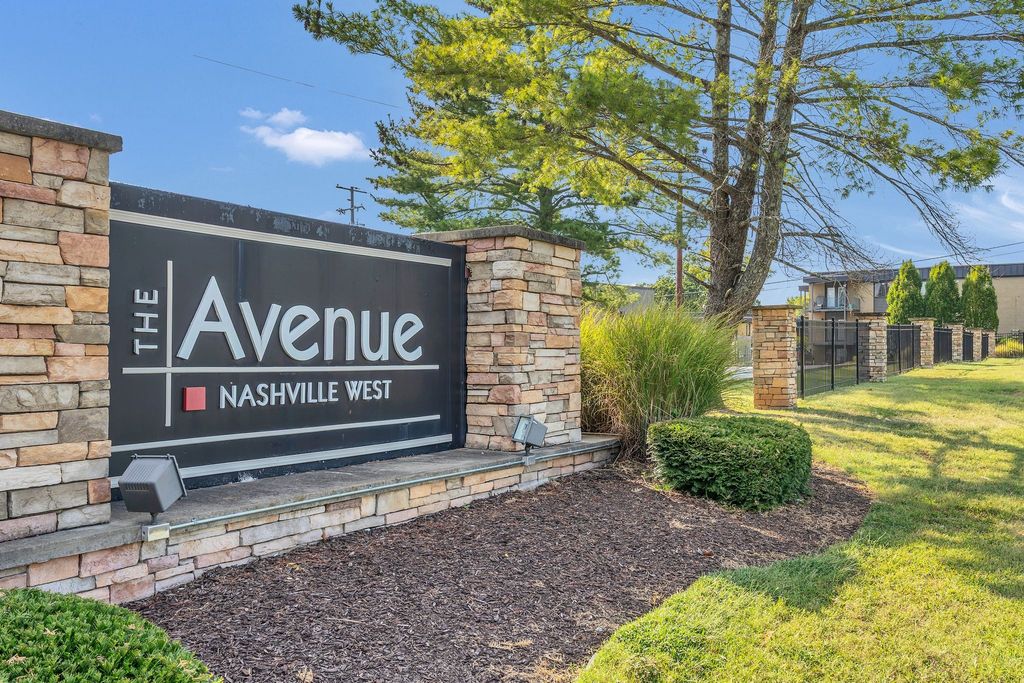 6680 Charlotte Pike Apt E1, Nashville, TN 37209