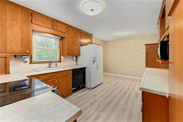 3801 STONEWALL Court, Independence, MO 64055