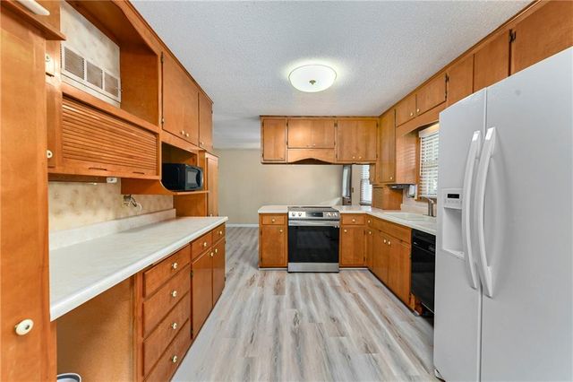 3801 STONEWALL Court, Independence, MO 64055